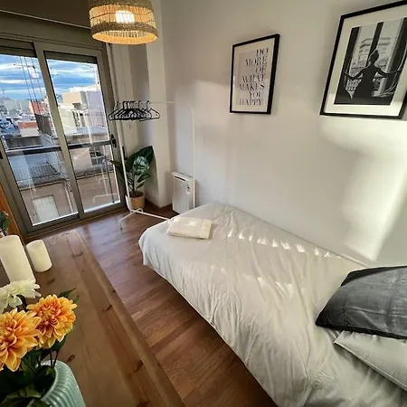 Espacioso Y Familiar Διαμέρισμα *